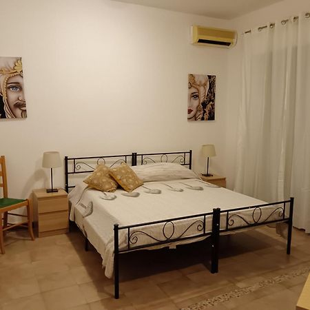 Bed and Breakfast San Nicolo House Aci Catena Экстерьер фото