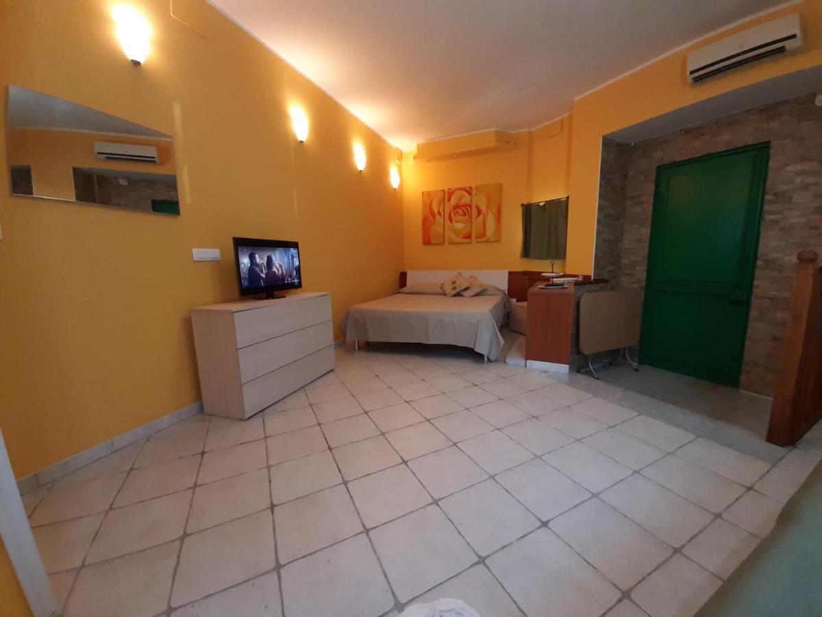 Bed and Breakfast San Nicolo House Aci Catena Экстерьер фото