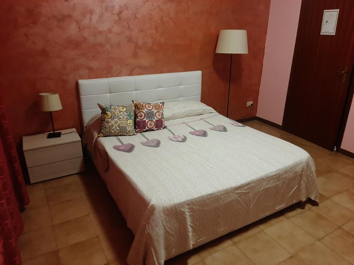 Bed and Breakfast San Nicolo House Aci Catena Экстерьер фото