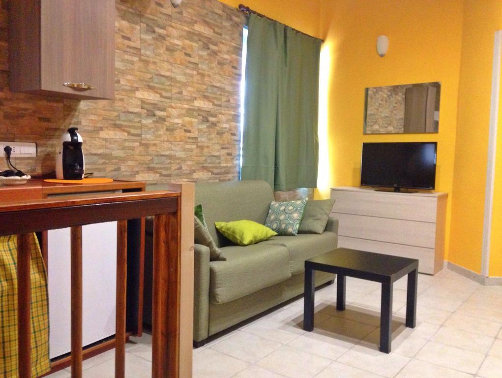 Bed and Breakfast San Nicolo House Aci Catena Экстерьер фото