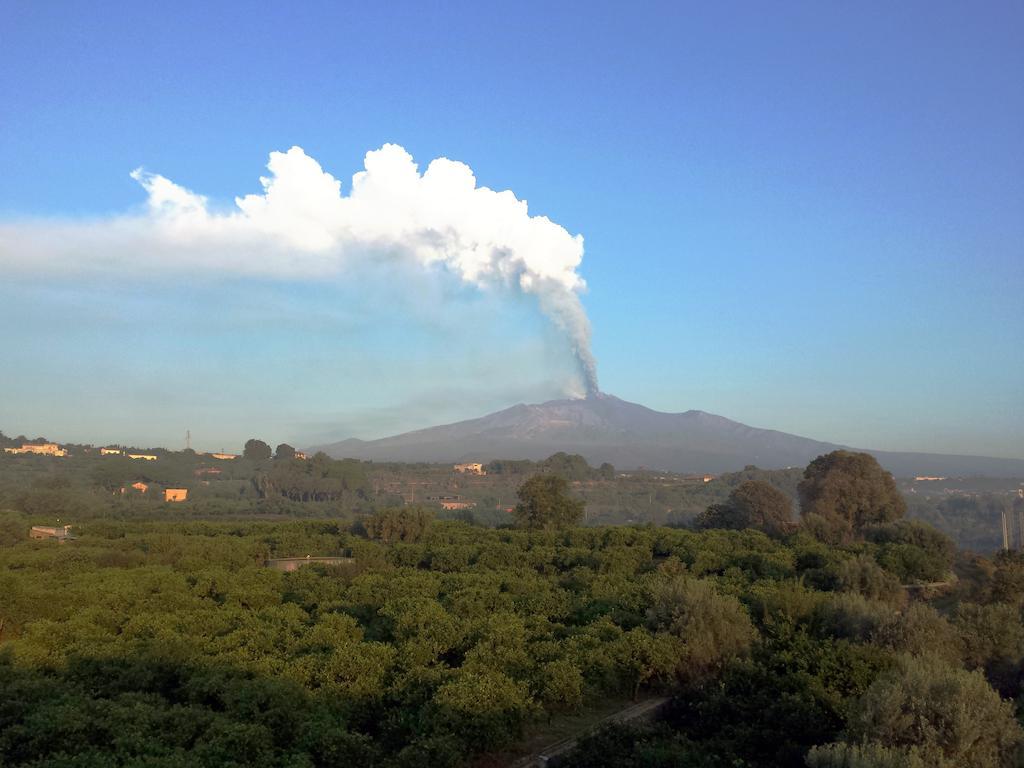 Bed and Breakfast San Nicolo House Aci Catena Экстерьер фото